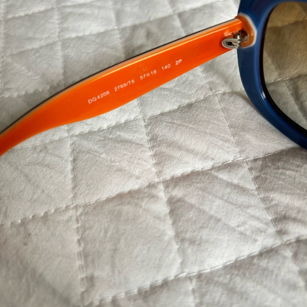 Tortoise Shell Sunglasses - Picture 5 of 6